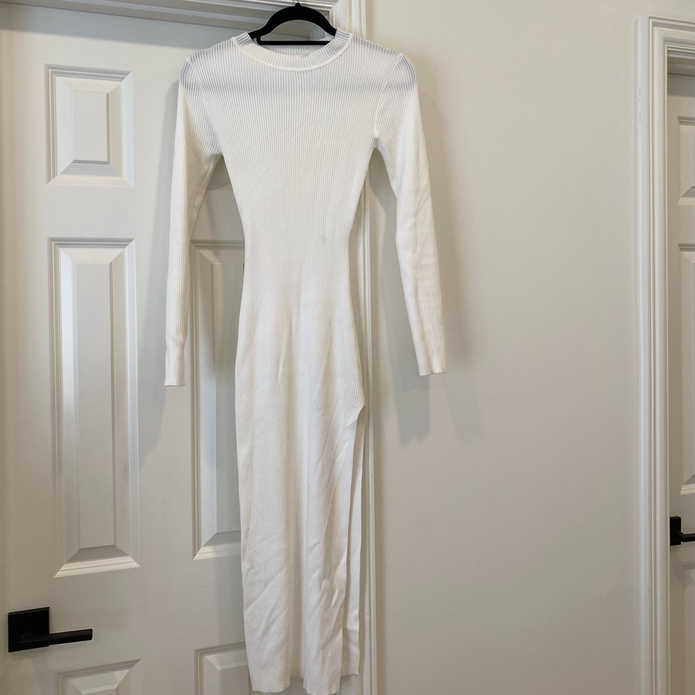 Missguided Ribbed Dress with Side Slit - Picture 4 of 6